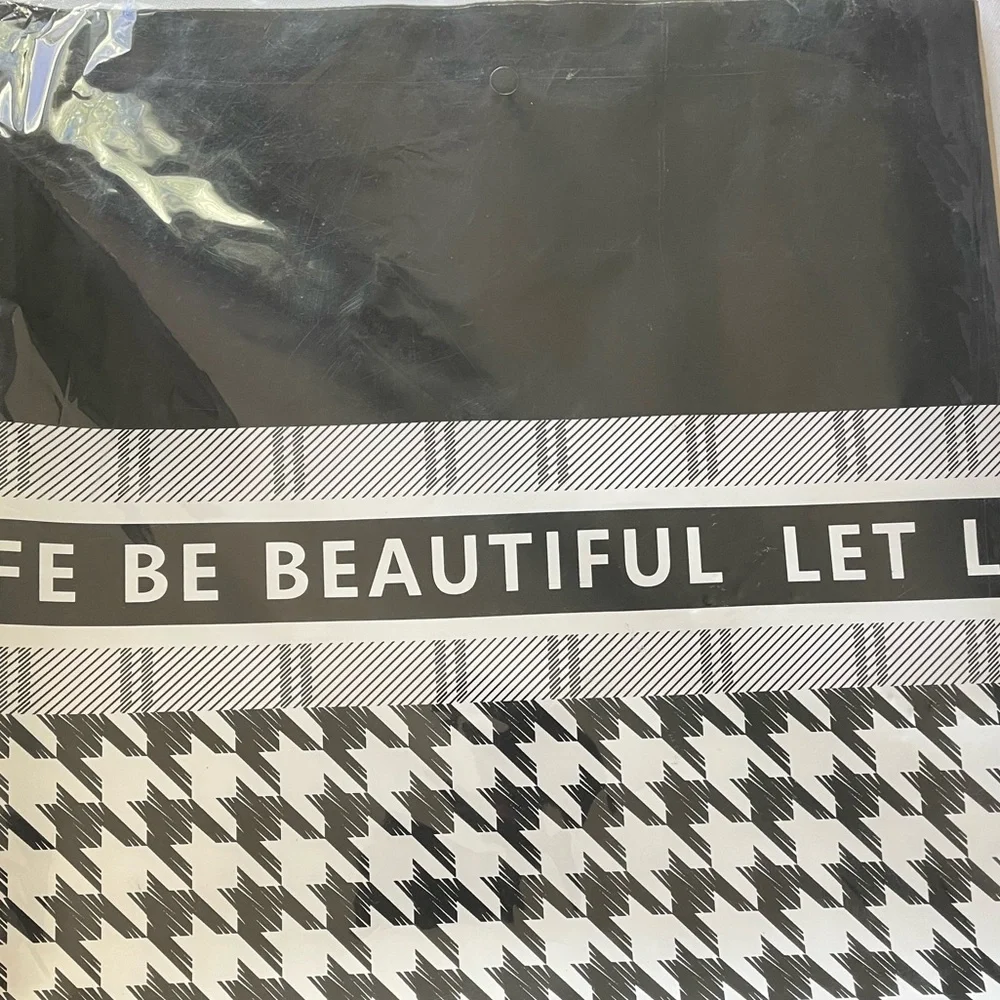 Plastic Luxury Wrapping Tissue Paper 20 pk